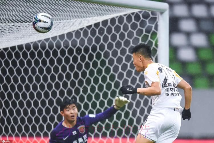 燕京啤酒2020中国足协杯1/8决赛打响 长春亚泰、昆山FC携手晋级八强 燕京啤酒2020中国足协杯1/8决赛打响 长春亚泰、昆山FC携手晋级八强